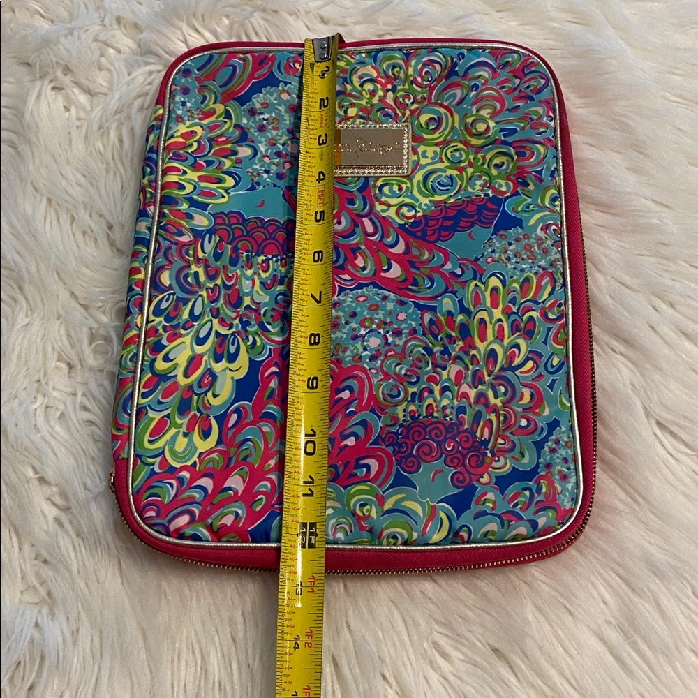 Lilly Pulitzer Vibrant Blue and Pink Tablet Sleeve size in photos - Picture 6 of 12